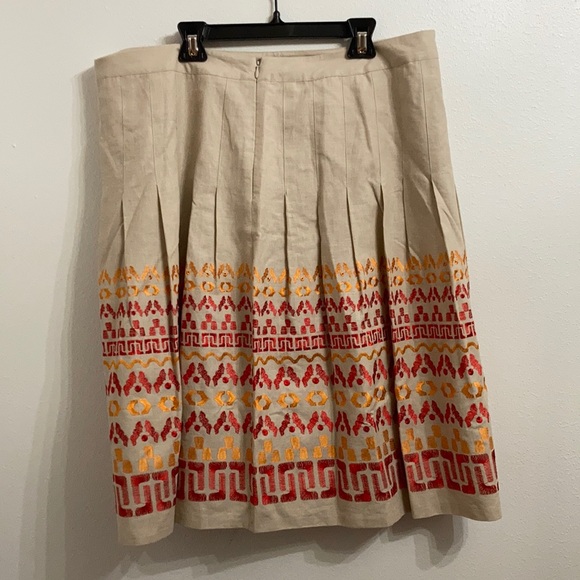 NWT Nygard Tan + Red & Orange Embroidered Design Midi Skirt Size 16 - Picture 6 of 12